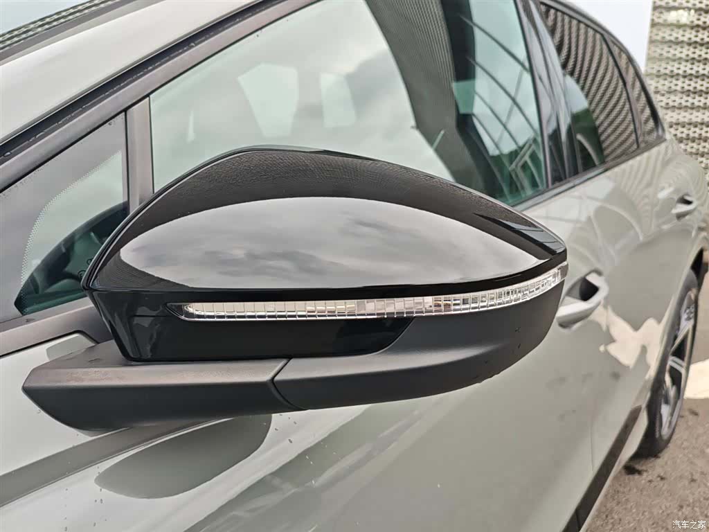 Audi Q4 e-tron, 2024 12