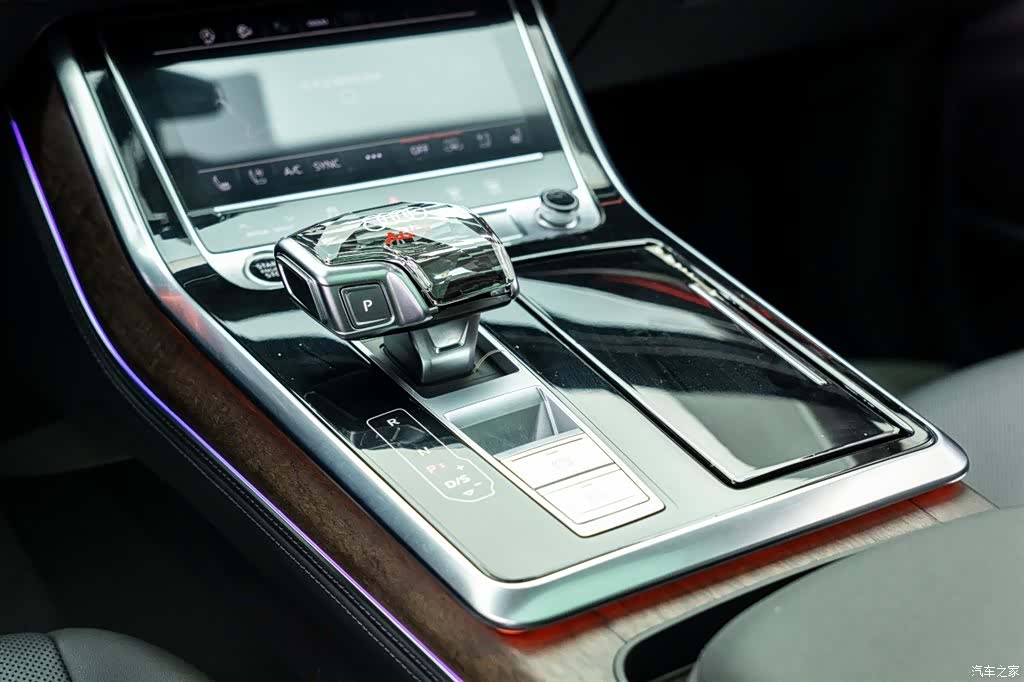Audi Q7, 2024 15