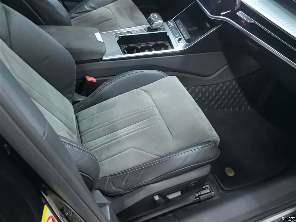 Audi A6L, 2020 25