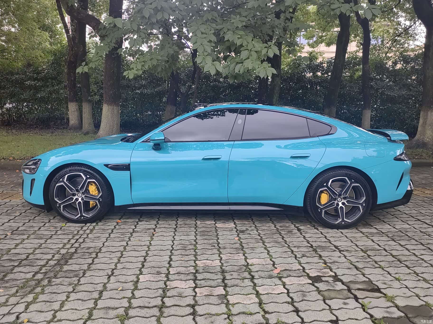 Xiaomi SU7, 2024 13