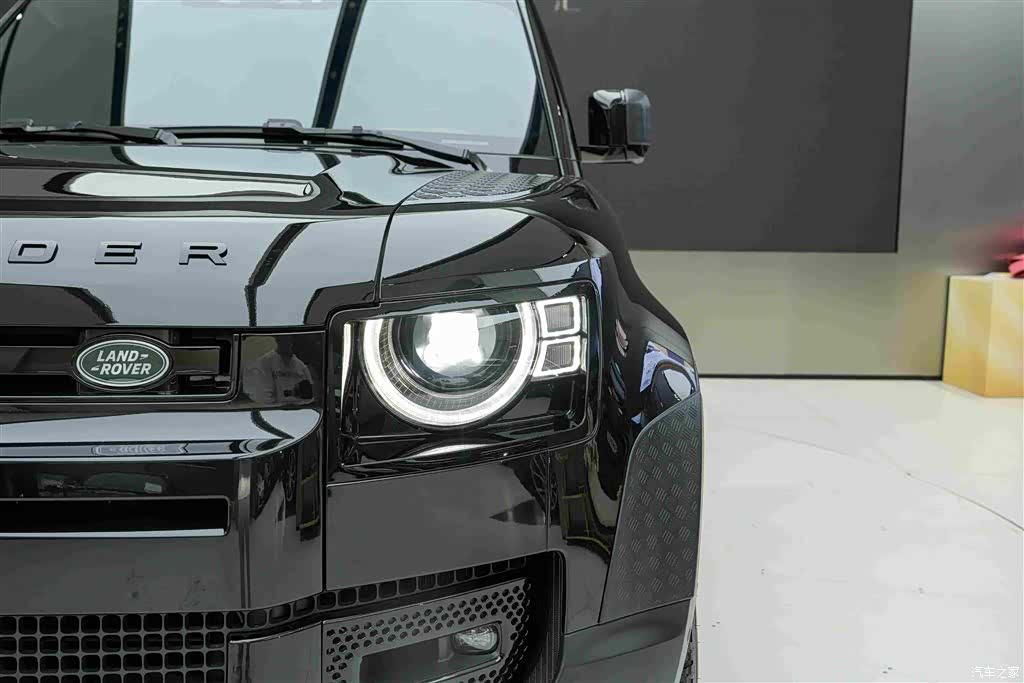 Land Rover Defender, 2024 23