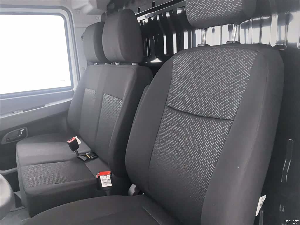 Iveco V35, 2026 15