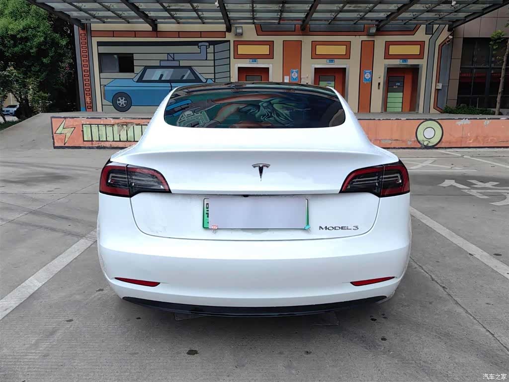 Tesla Model 3, 2022 10