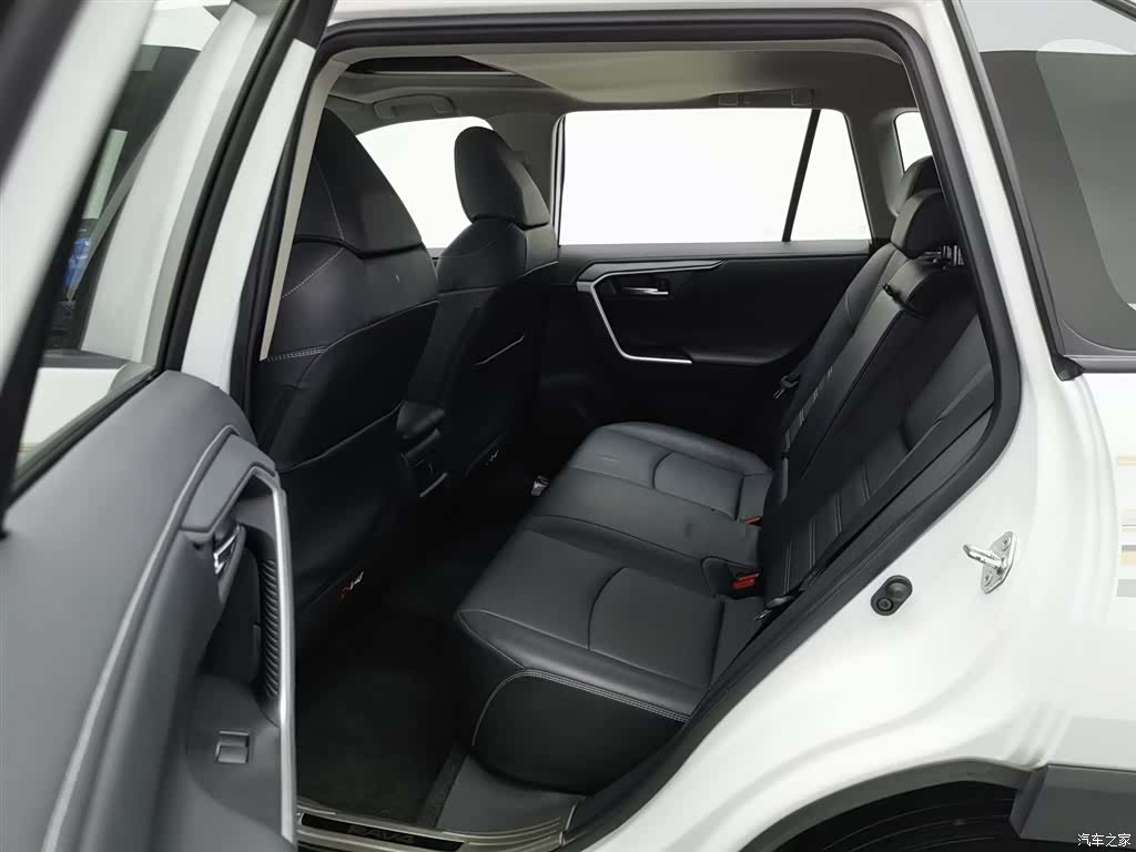 Toyota RAV4, 2021 15