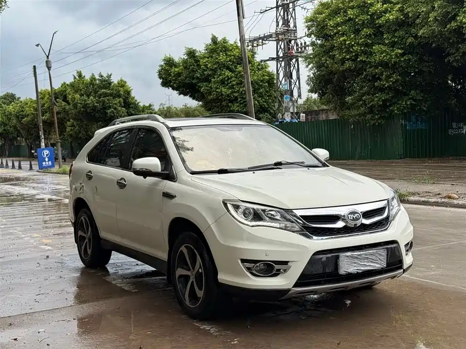 BYD S7