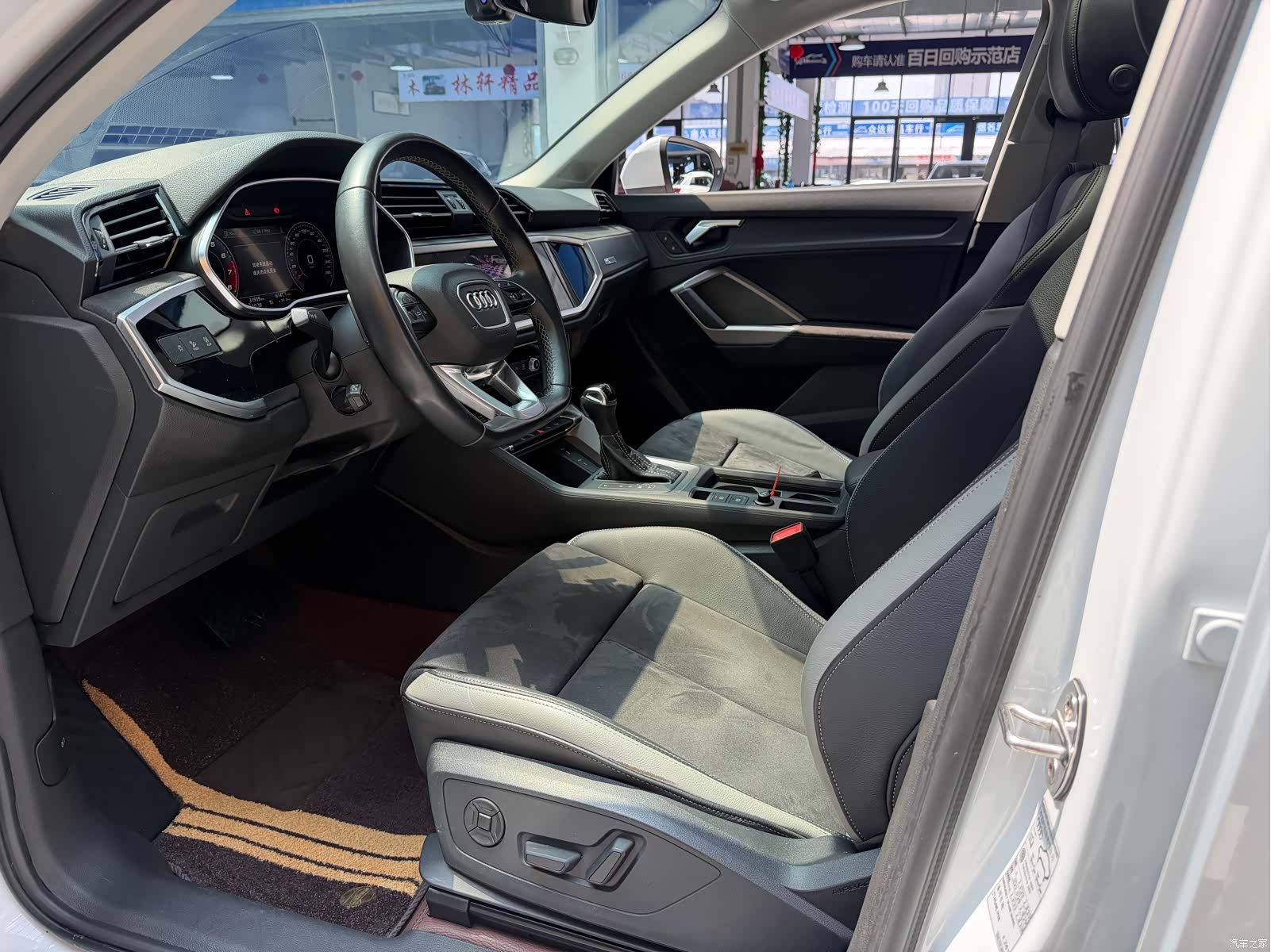 Audi Q3, 2022 все фото