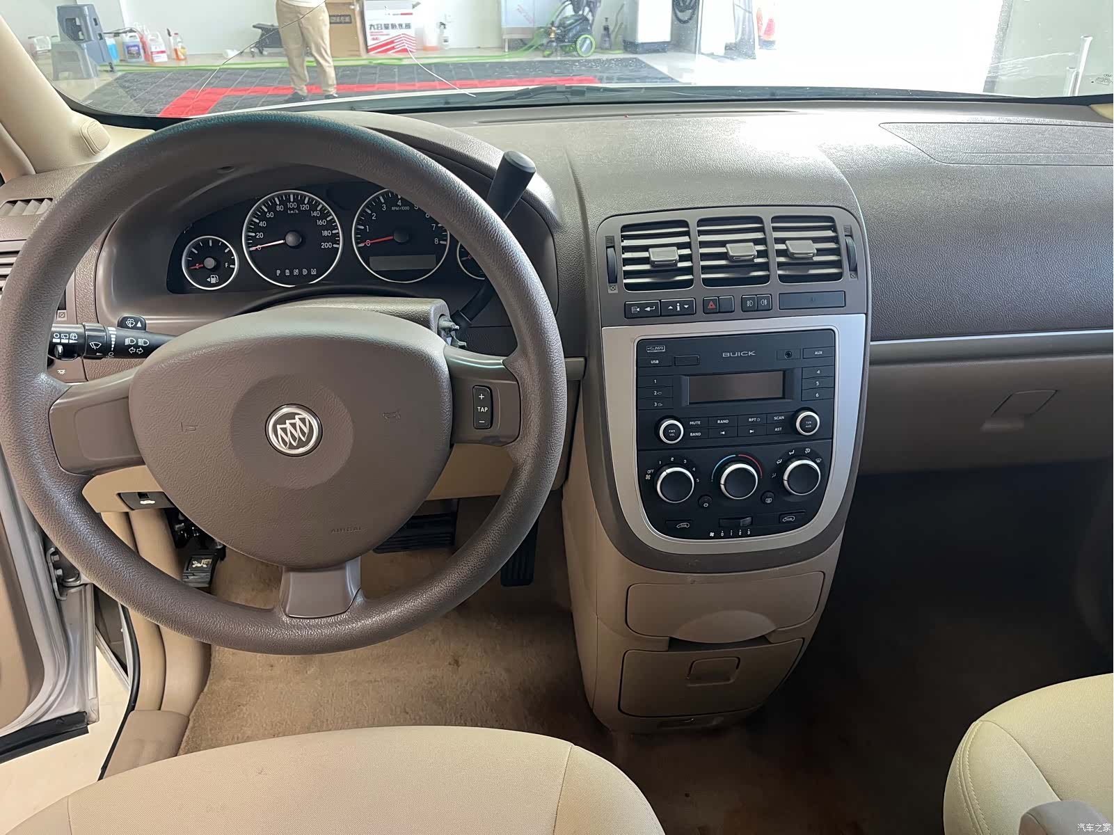 Buick GL8, 2016 6