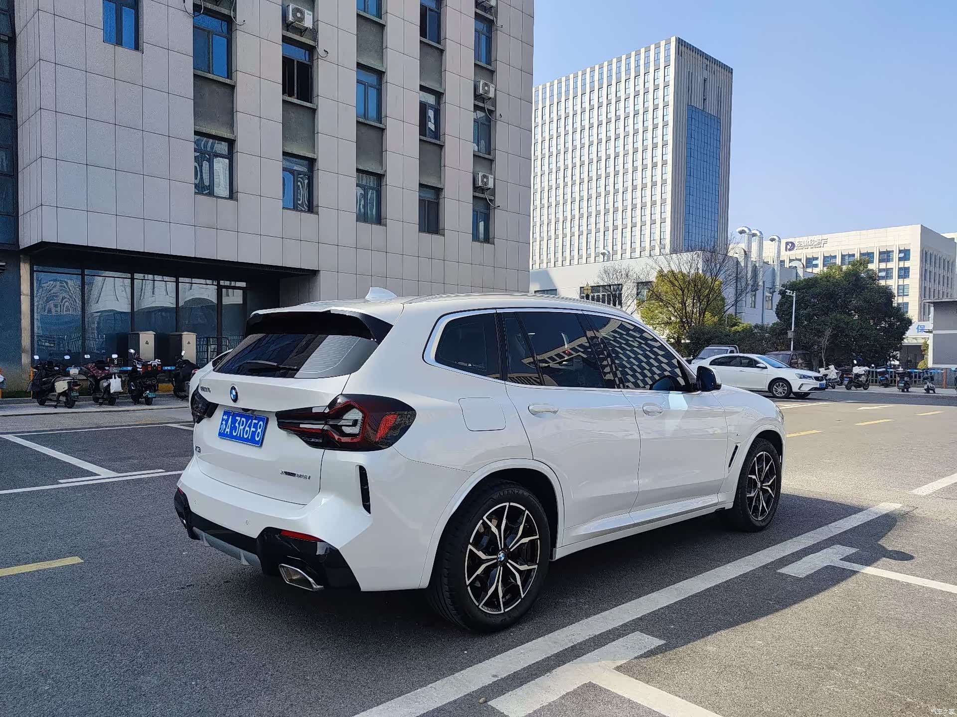 BMW X3, 2023 все фото