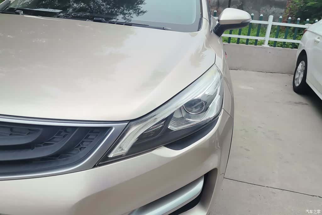 Geely Emgrand, 2017 все фото