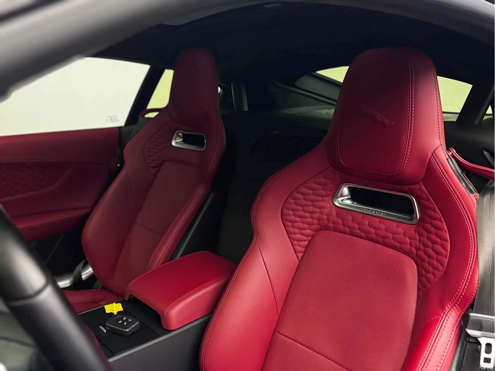 Jaguar F-TYPE, 2024 12