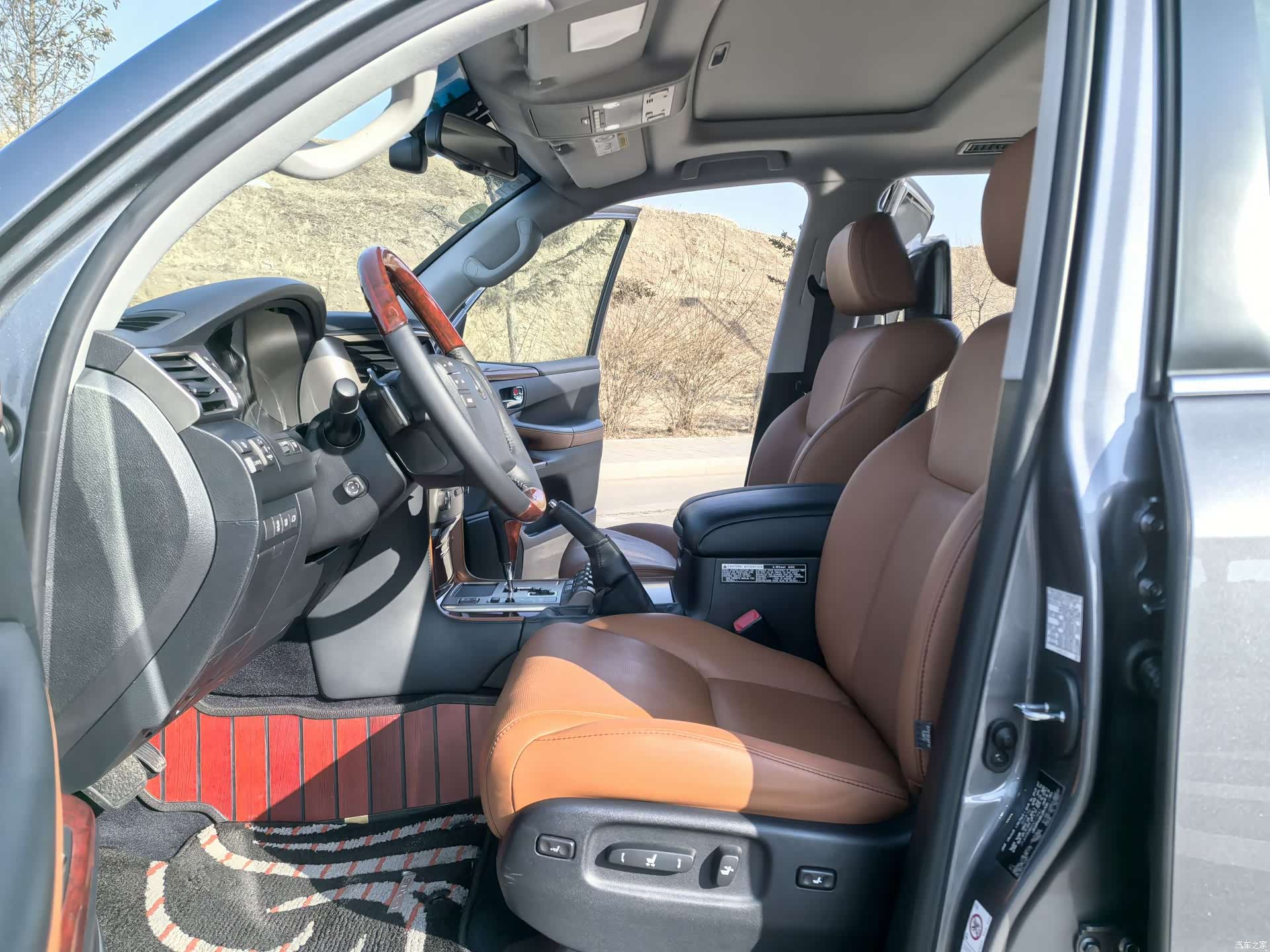 Lexus LX, 2013 9