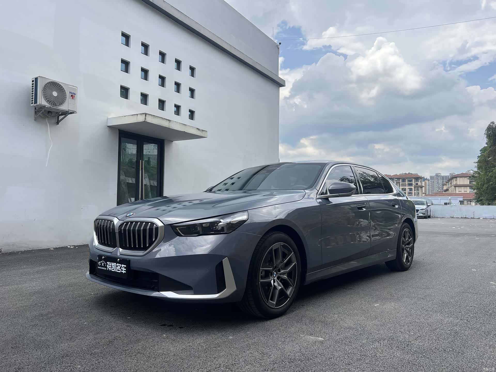 BMW 5 Series, 2025 1