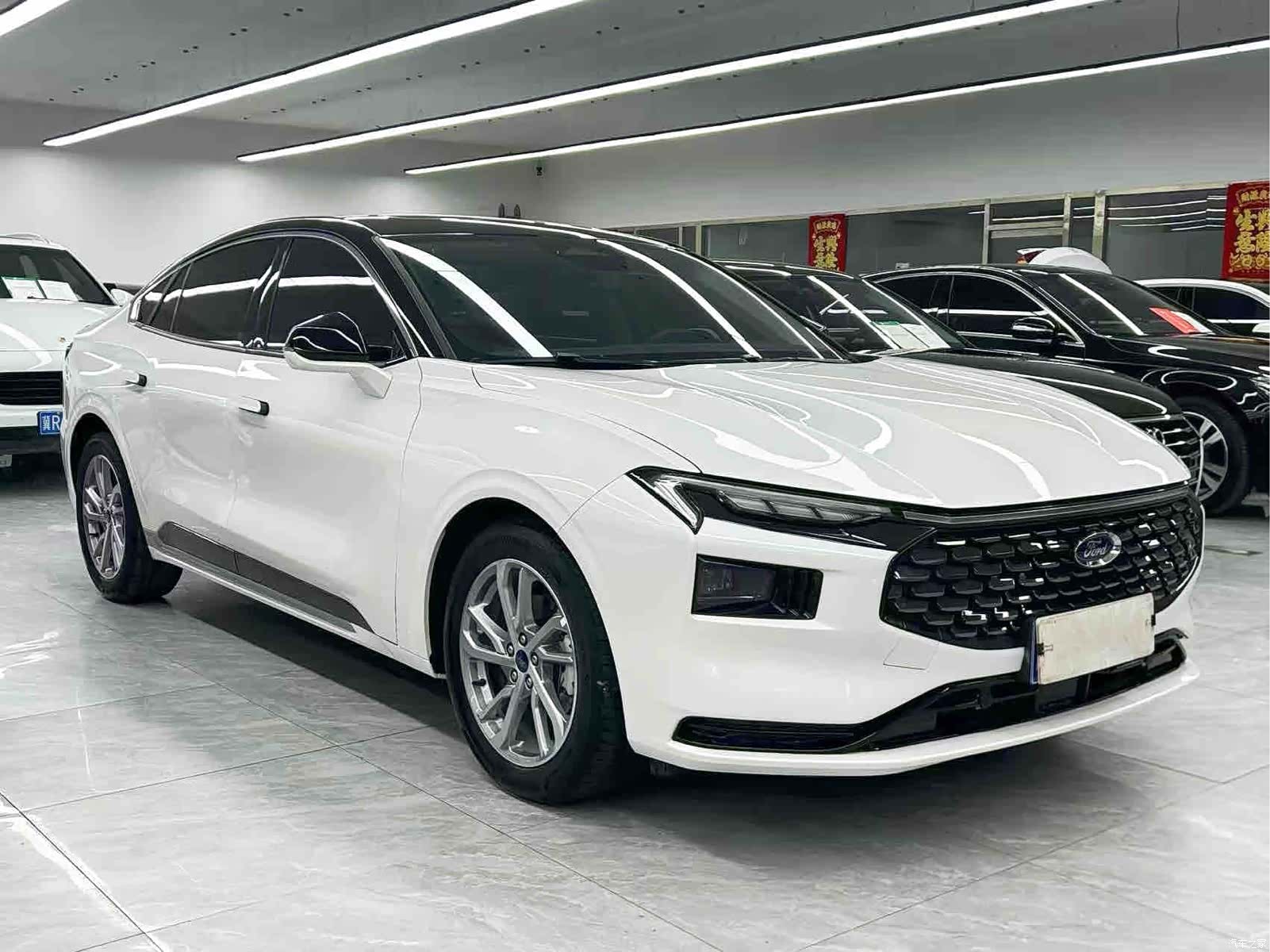 Ford Mondeo, 2023 3