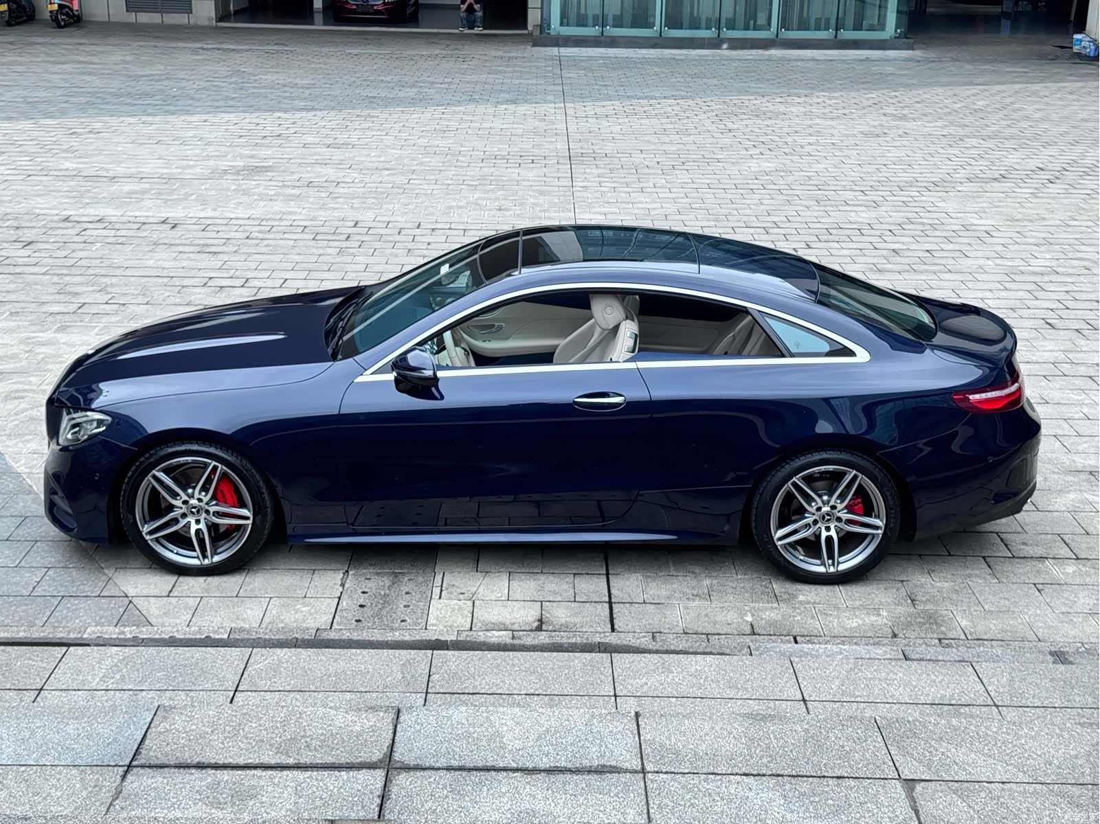 Mercedes-Benz E-Class, 2020 3