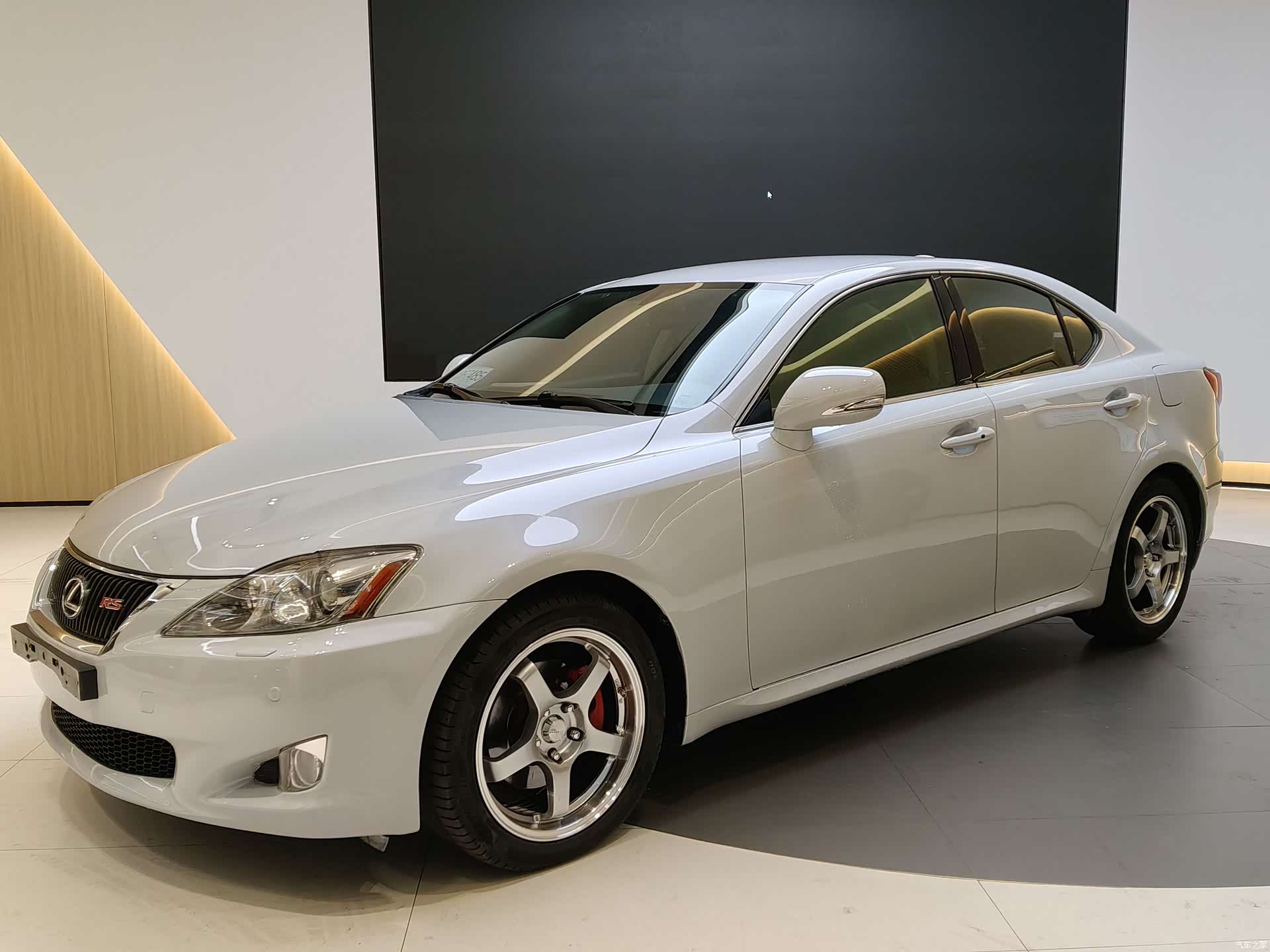 Lexus IS, 2010 2