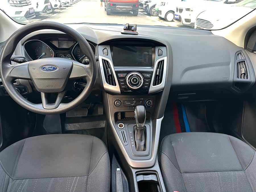 Ford Focus 2015, фото 5
