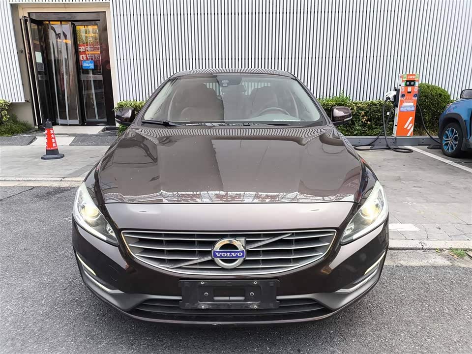 Volvo S60