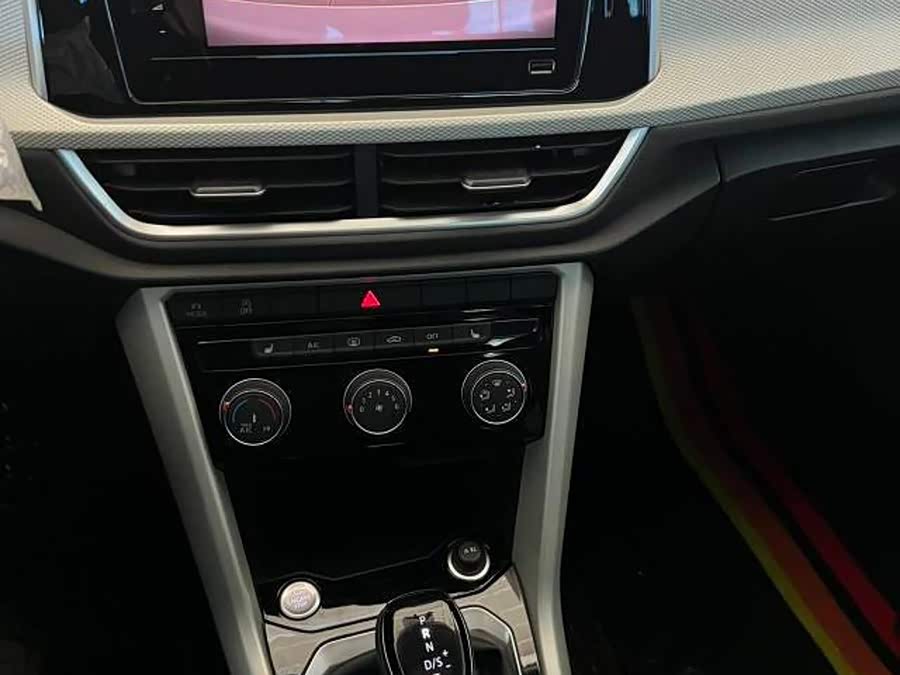 Volkswagen T-ROC 2023, фото 12
