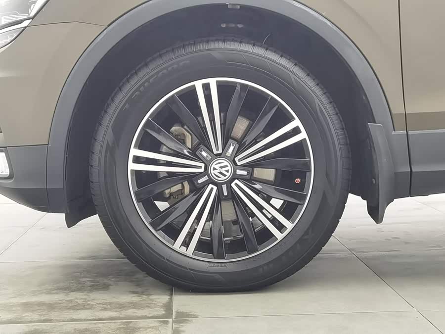 Volkswagen Tiguan L 2018, фото 17