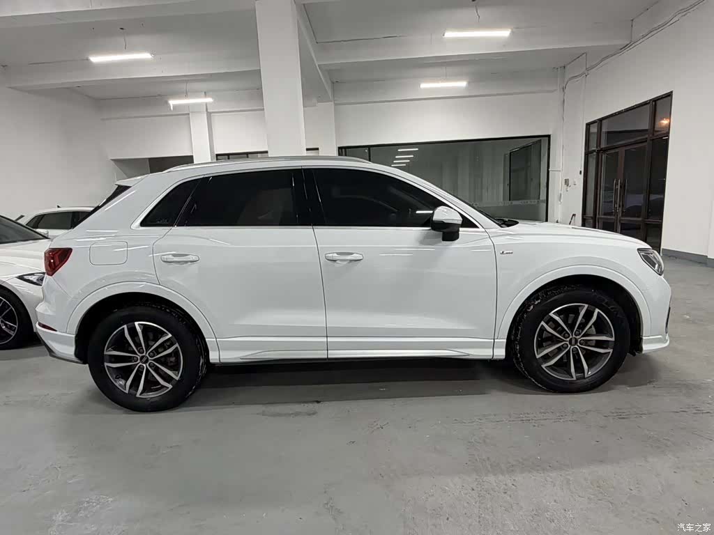 Audi Q3, 2022 7