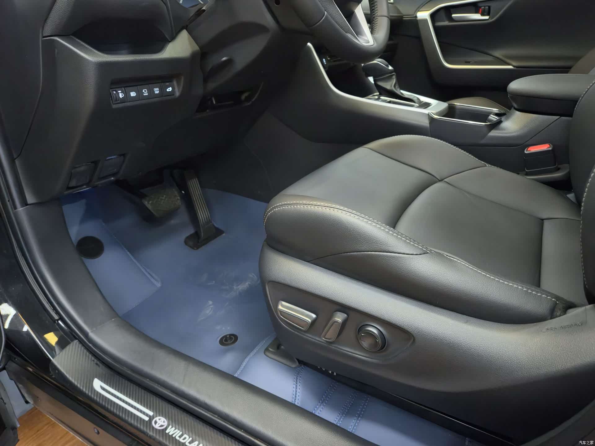 Toyota Wildlander, 2024 12