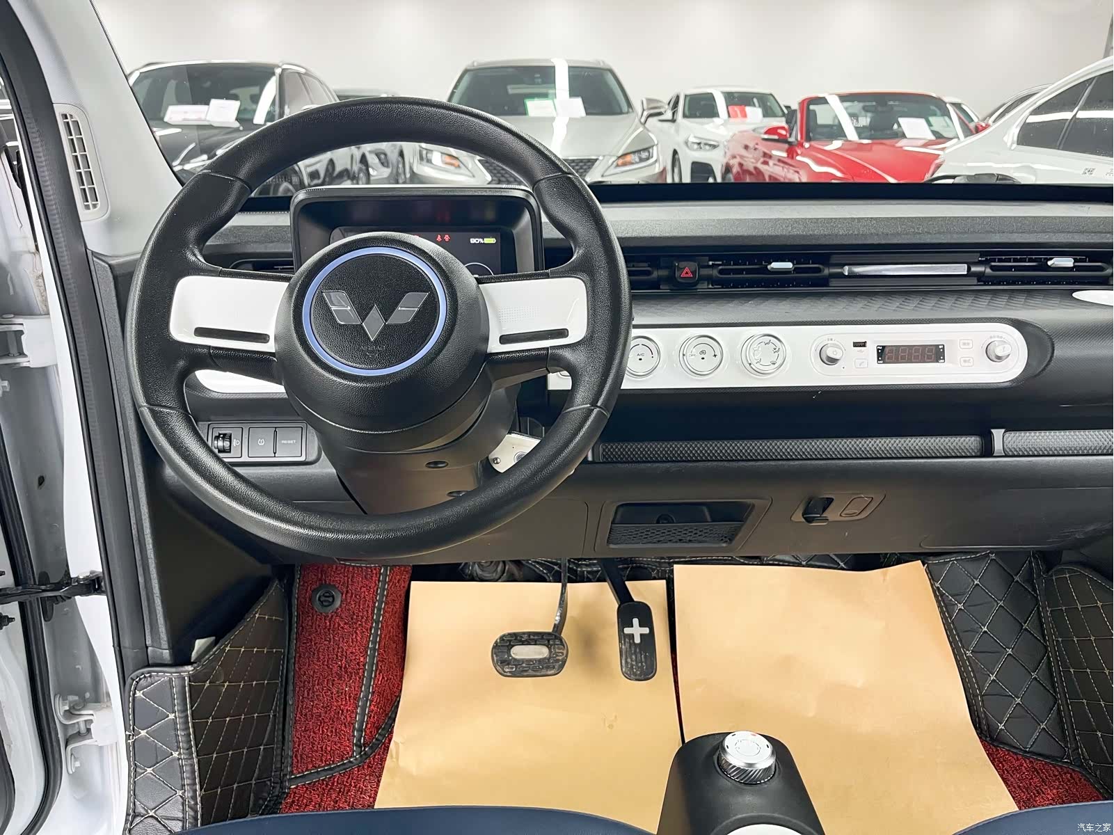 Wuling MINIEV, 2023 10