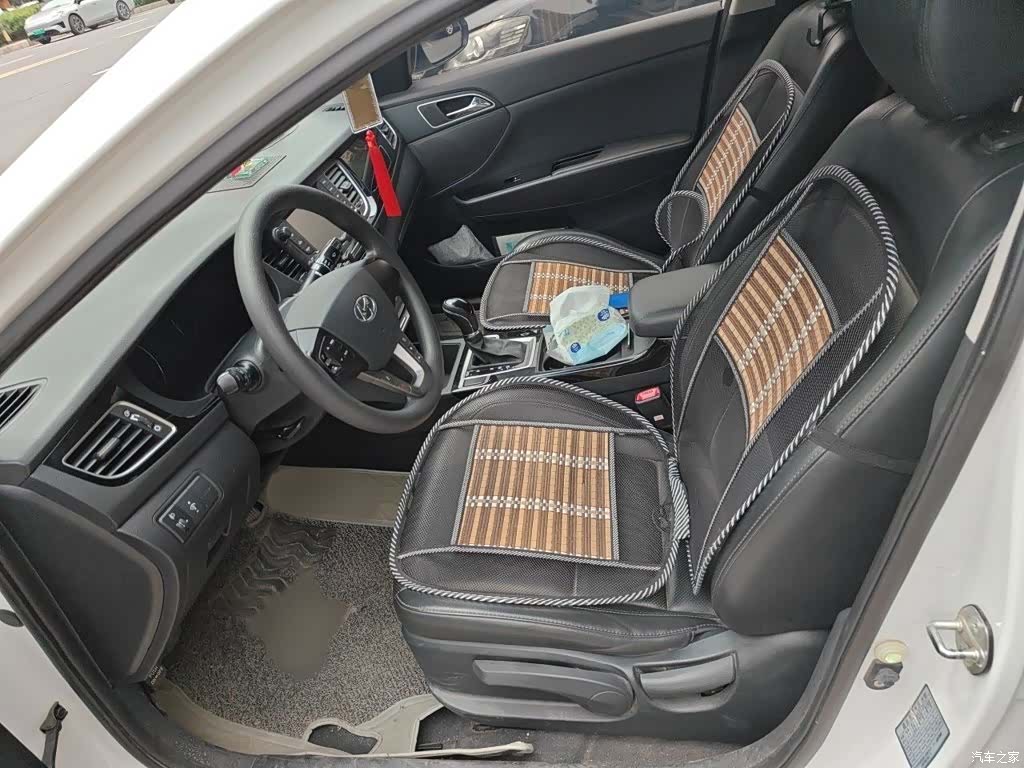 Hyundai GLS, 2016 8