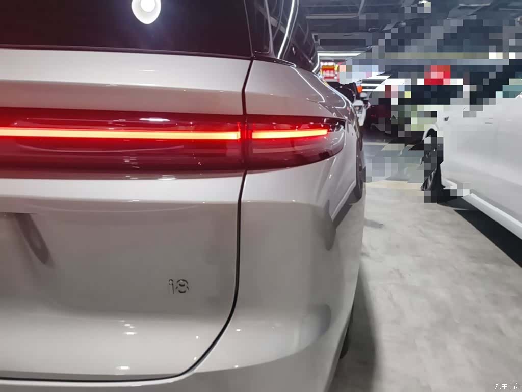 Li Auto i8, 2026 8