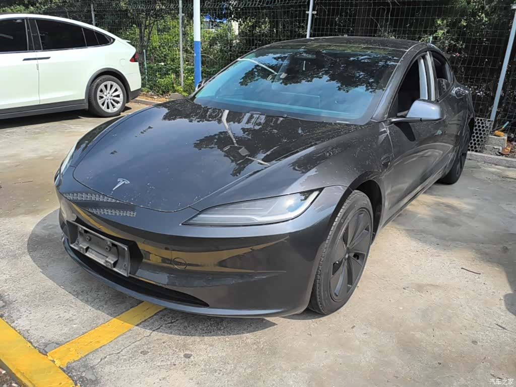 Tesla Model 3, 2024 1