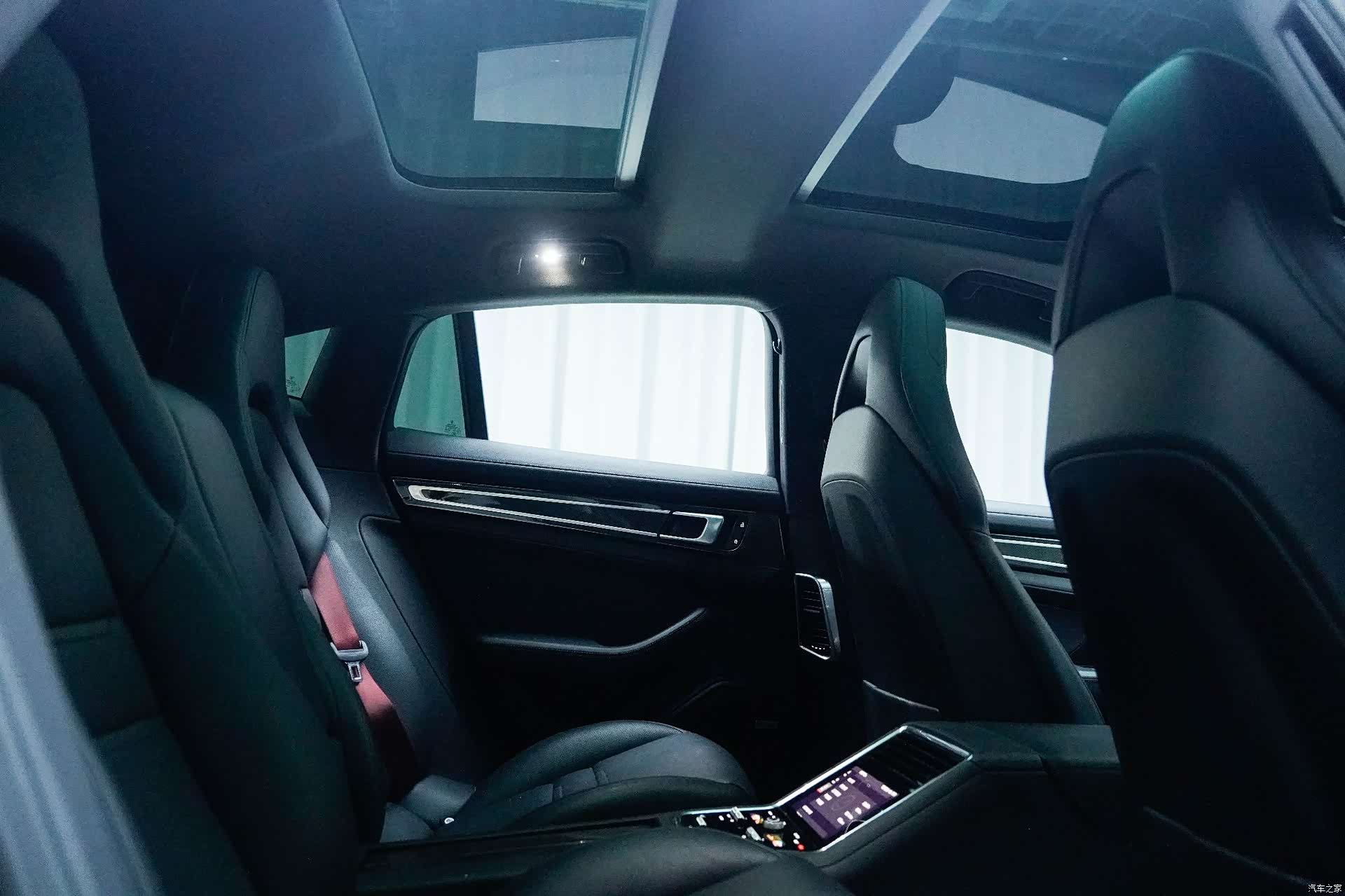 Porsche Panamera, 2022 14