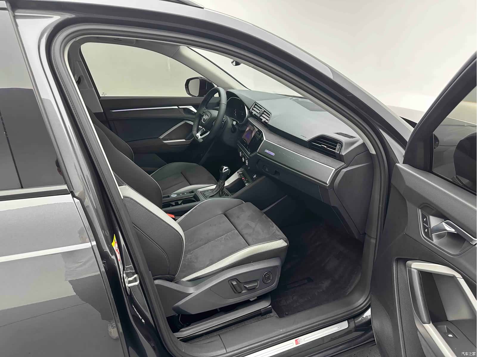 Audi Q3, 2023 7