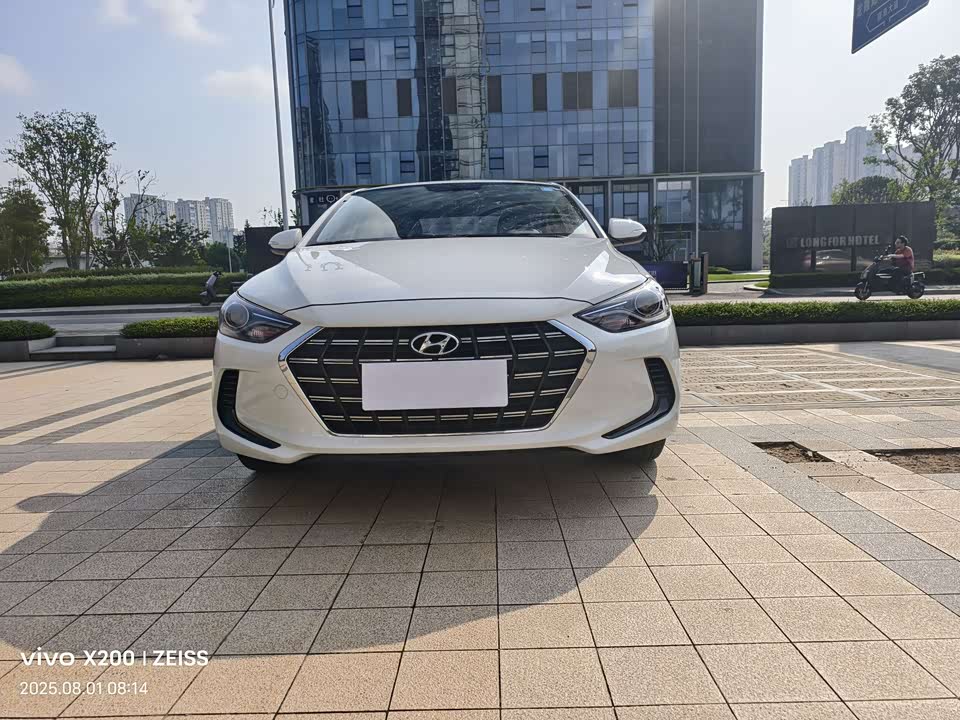 Hyundai Lead