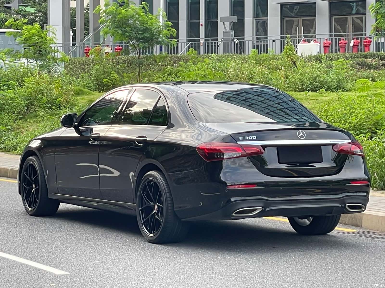 Mercedes-Benz E-Class, 2022 16