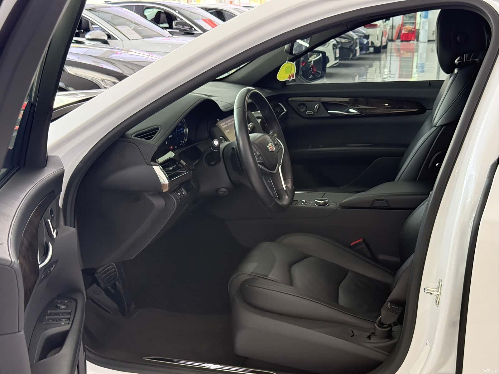 Cadillac CT6, 2019 4