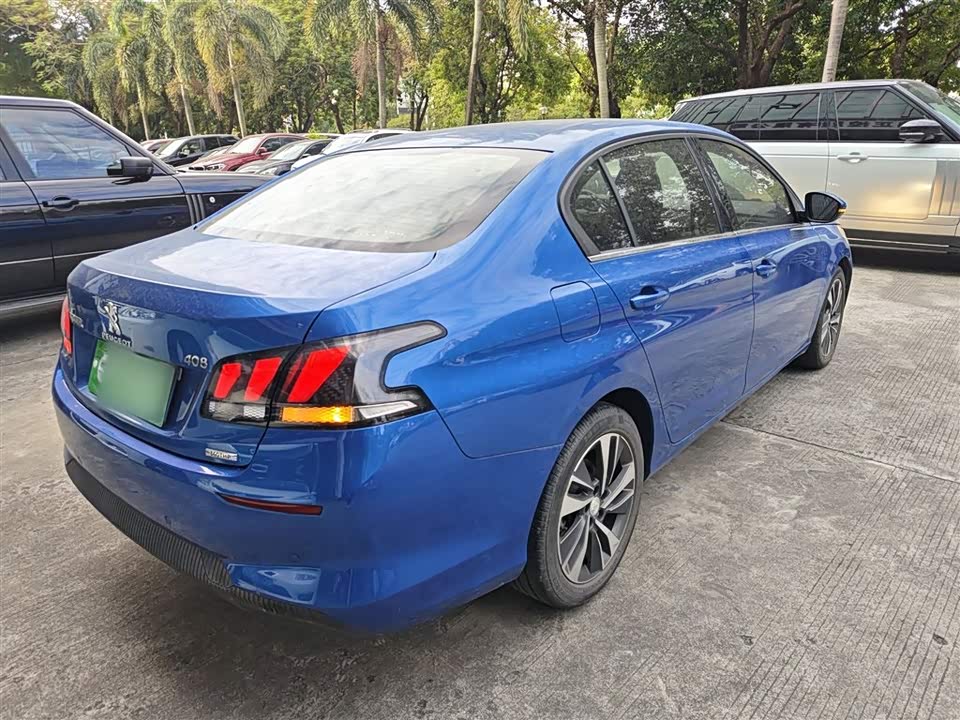 Peugeot 408