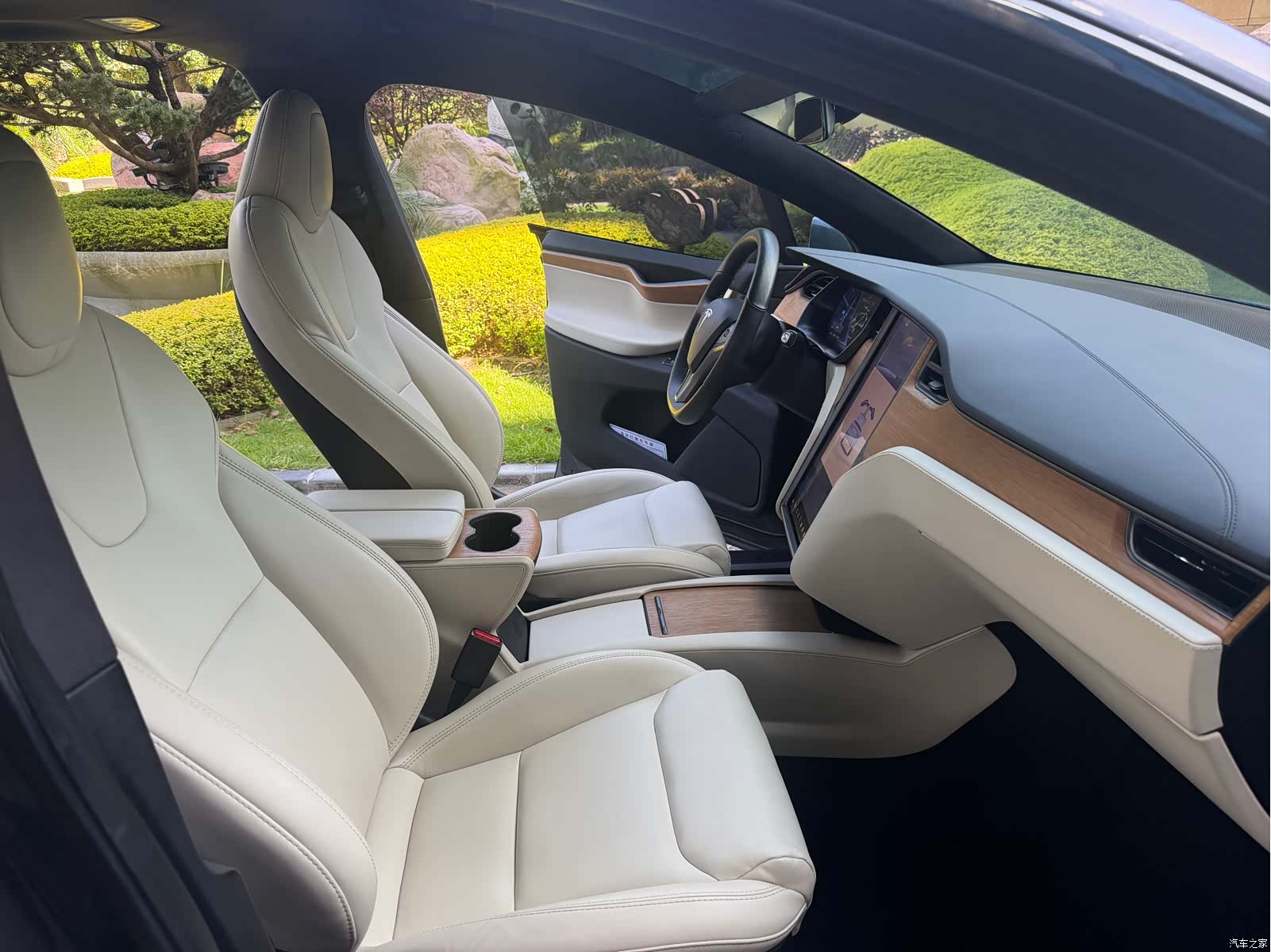 Tesla Model X, 2020 6
