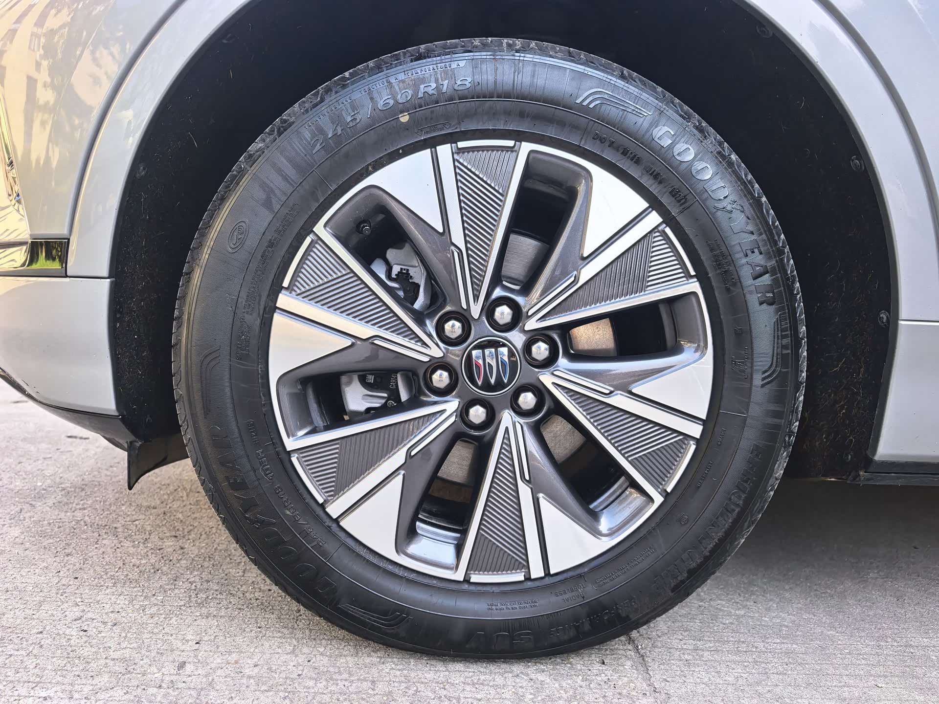 Buick E5, 2025 22