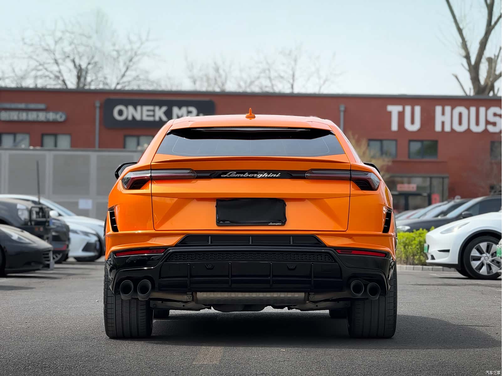 Lamborghini Urus, 2023 19