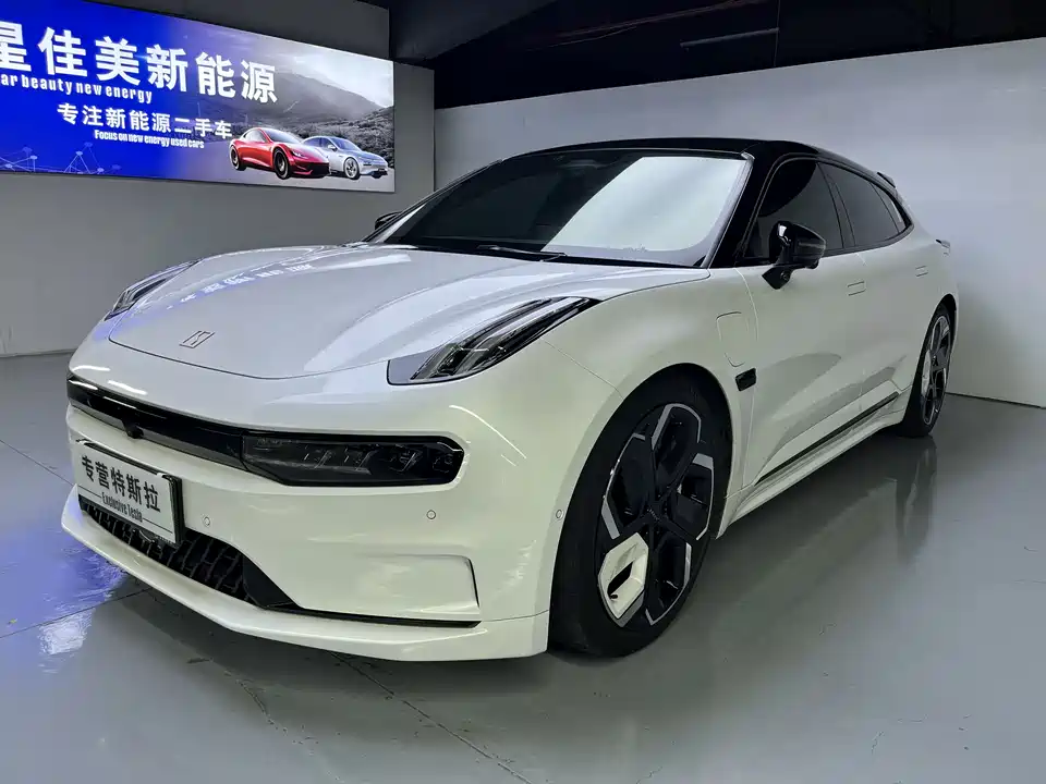 Zeekr 001