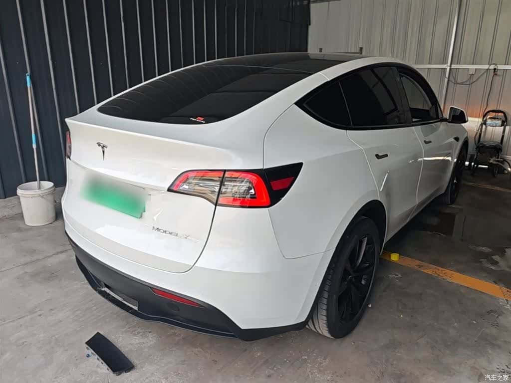 Tesla Model Y, 2022 7
