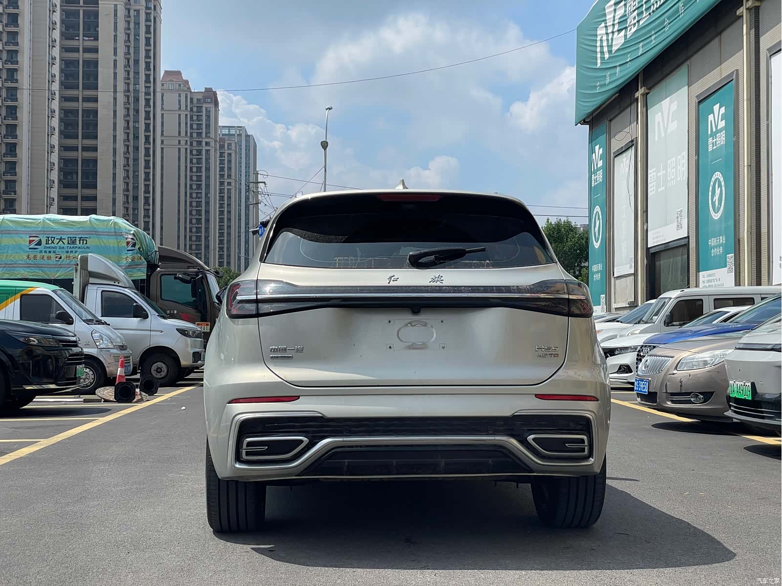 Hongqi HS5, 2023 21