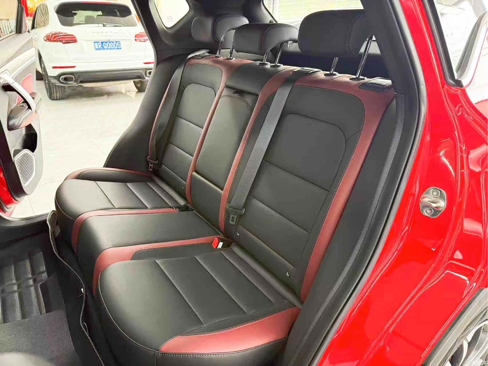 Geely Coolray, 2021 12