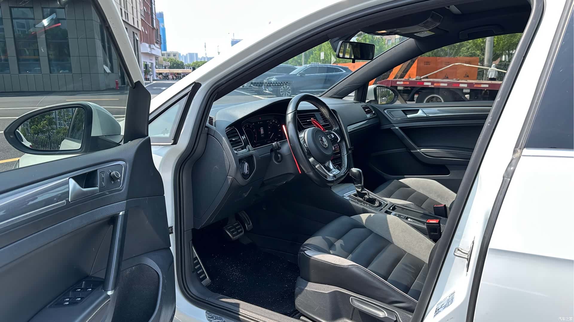 Volkswagen Golf, 2020 4