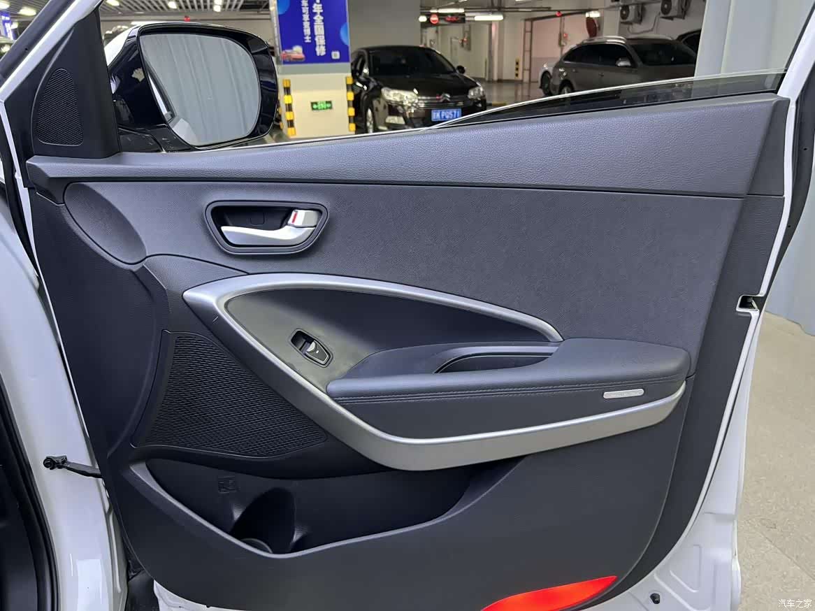 Hyundai Santa Fe, 2015 15