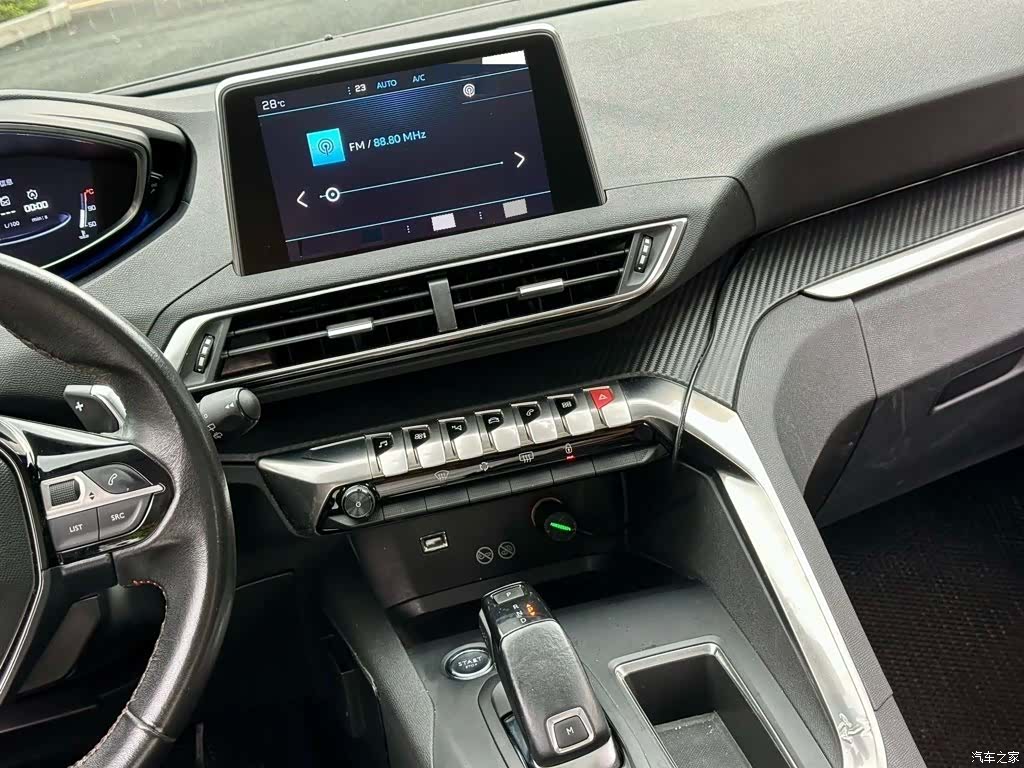 Peugeot 5008, 2017 все фото