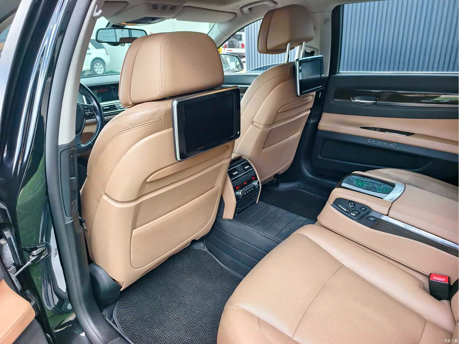 BMW 7 Series, 2013 9