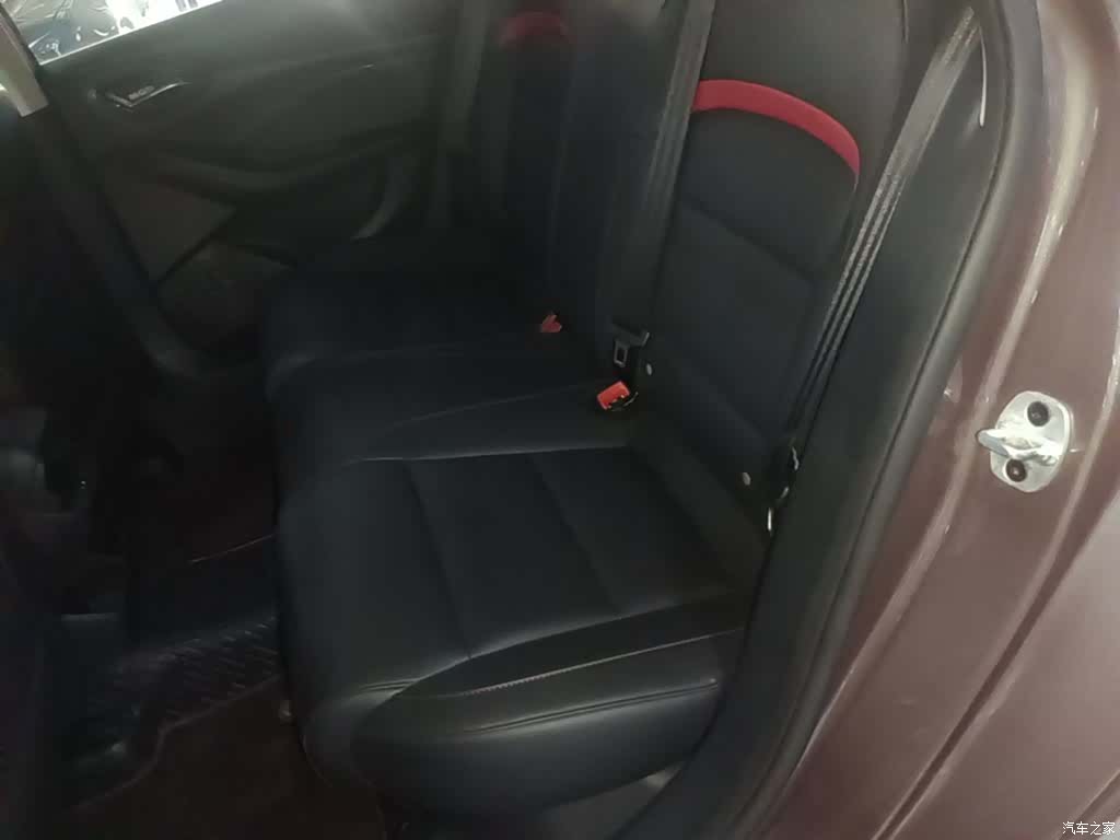MG MG5, 2022 17