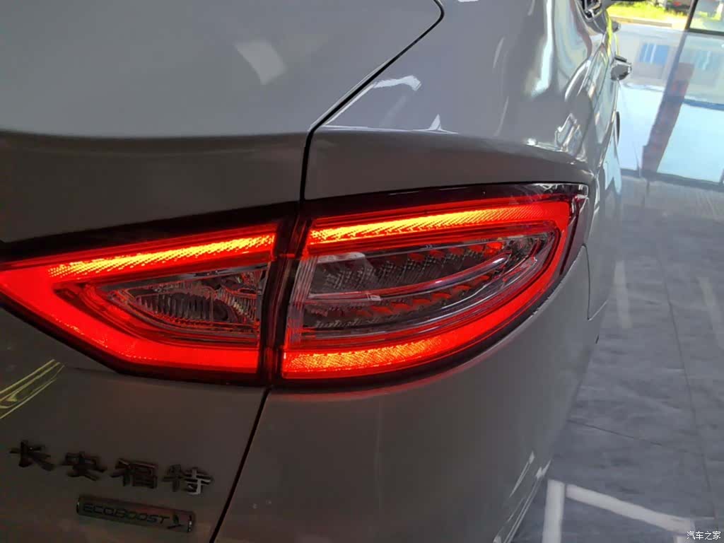 Ford Mondeo, 2016 8