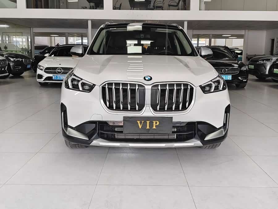 BMW X1 2023, фото 2