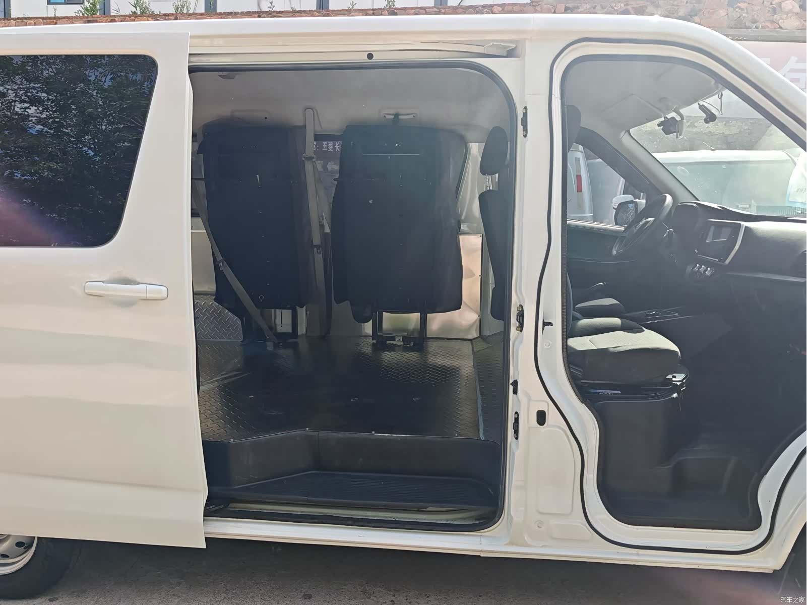 Changan EM60, 2025 6
